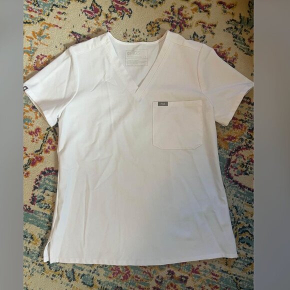 FIGS Scrub Top - Picture 1 of 1